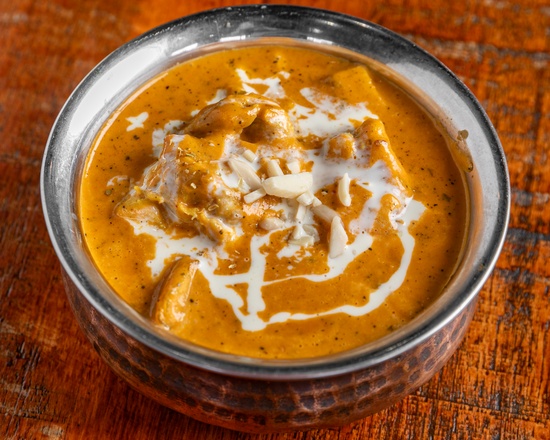 Easy Chicken Korma recipe made with RAIZADA Korma Kit